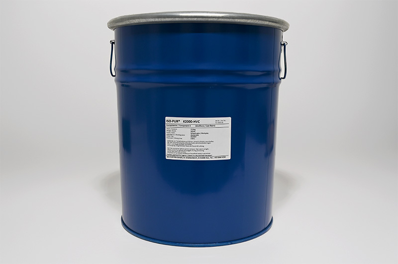 Blue metal bucket with ISO-PUR® K2000-HVC label