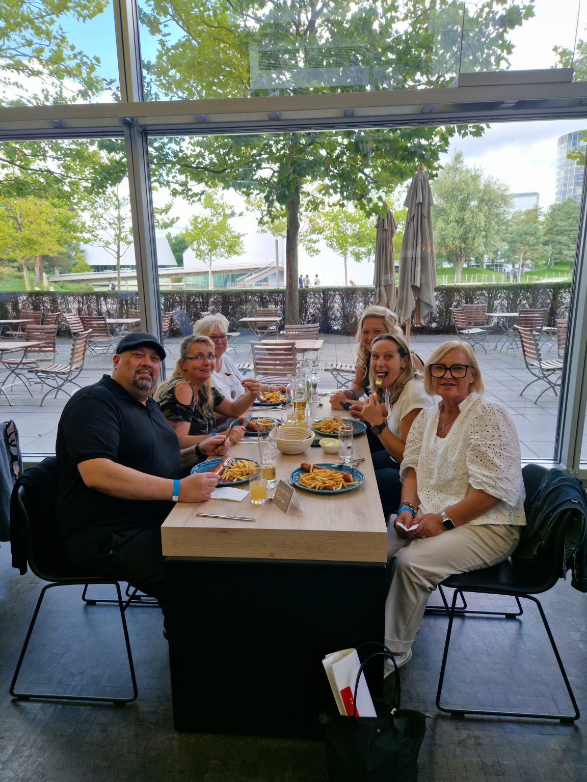 The team having lunch in the Autostadt company restaurant
